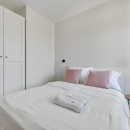 Apartment Grand - Studio Apartament In *